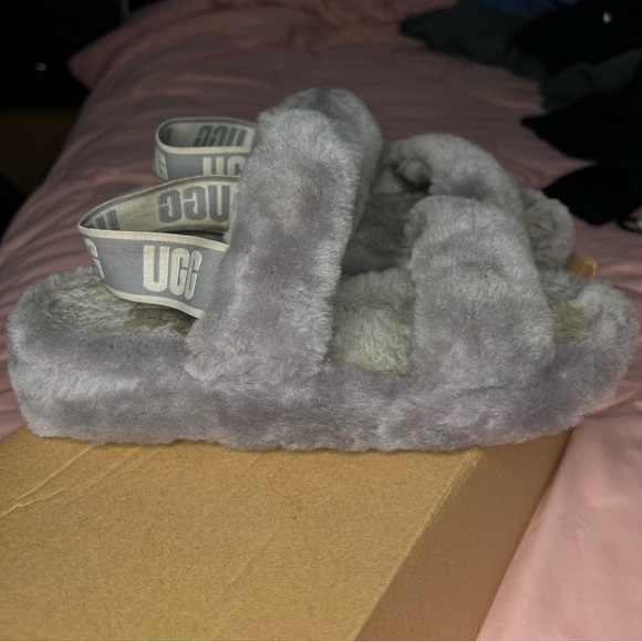 UGG Fluff Oh Yeah Slide - Picture 2 of 2